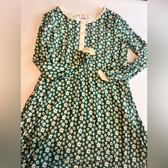 SweetHoney Other - SweetHoney Green Floral Nightgown with Cream Trim